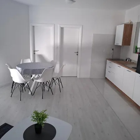 Monami Charlie * Vodice