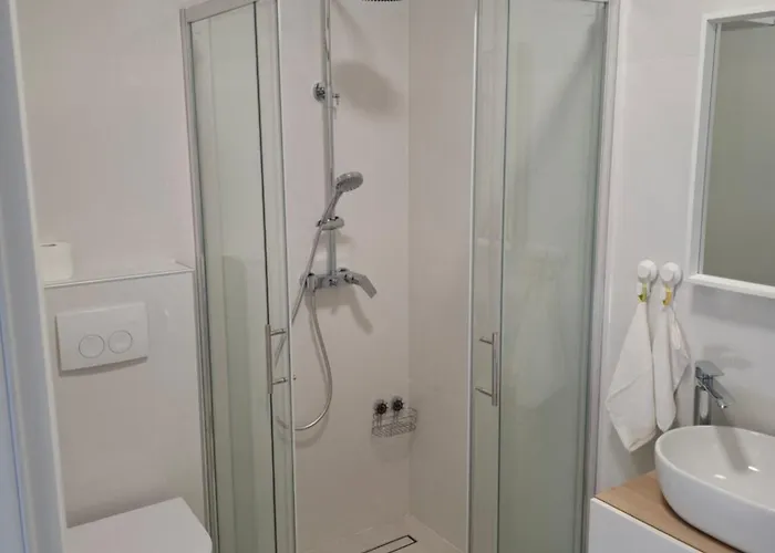 Monami Charlie Lägenhet