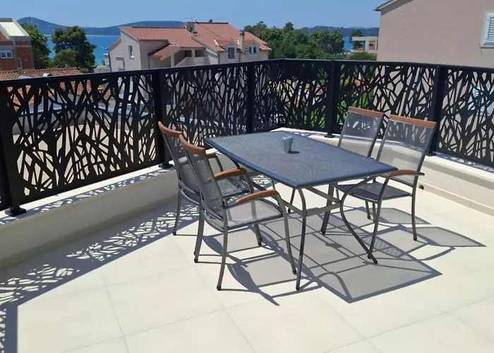 Monami Charlie Vodice